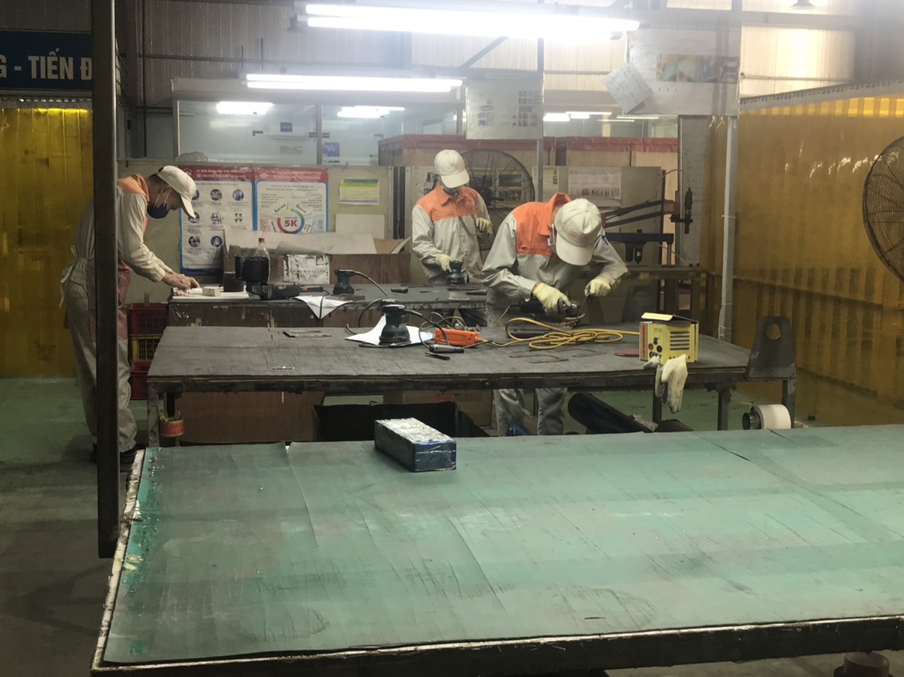 Work bench (3).jpg